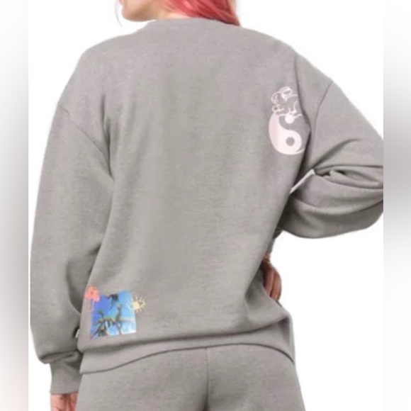 Vans Women's Mascy Daze Gray Oversized Fleece Crew Pullover, Size S - Picture 2 of 3